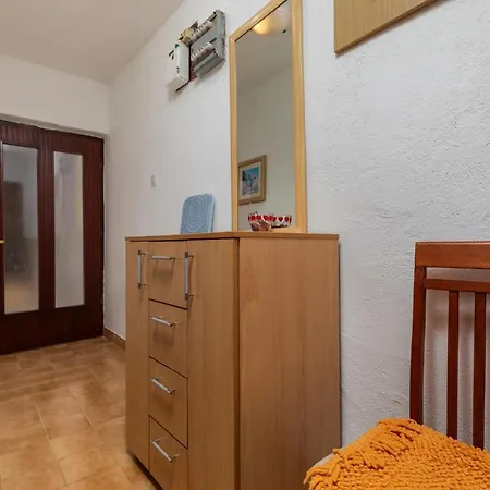 With A Parking Space Stanici, - 20107 Apartment Omis